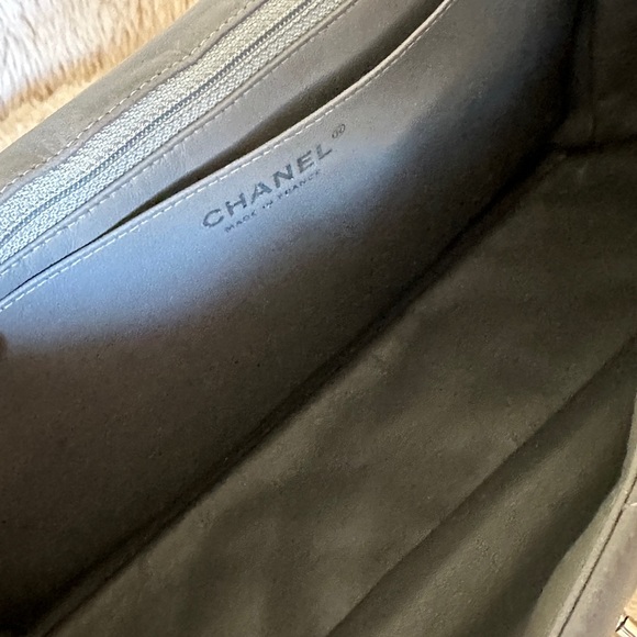 Authentic Chanel Classic Jumbo Single Flap Bag in Grey Lambskin Silver Hardware - Picture 8 of 12